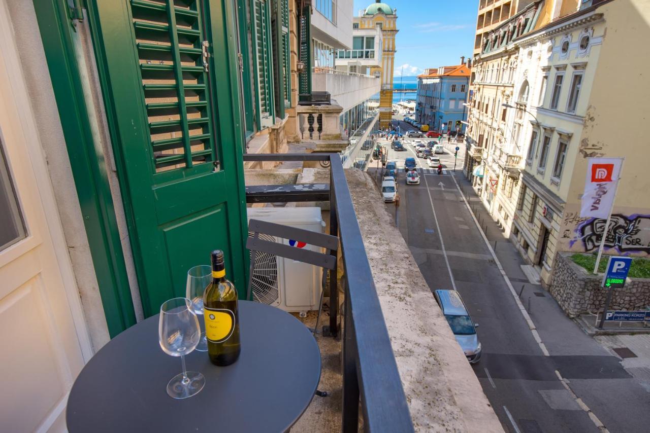 Apartments & Rooms One World Rijeka Exterior photo