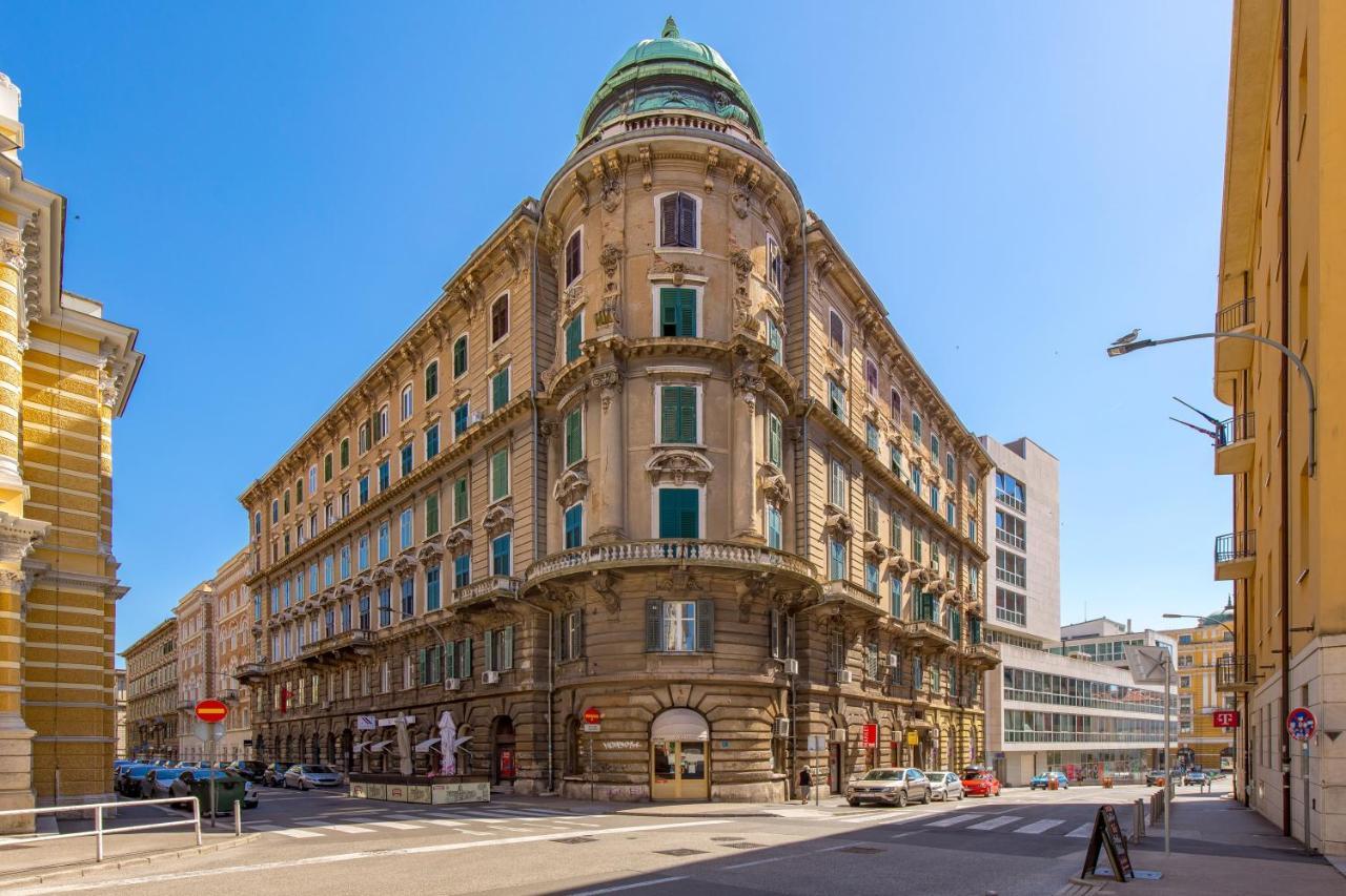 Apartments & Rooms One World Rijeka Exterior photo