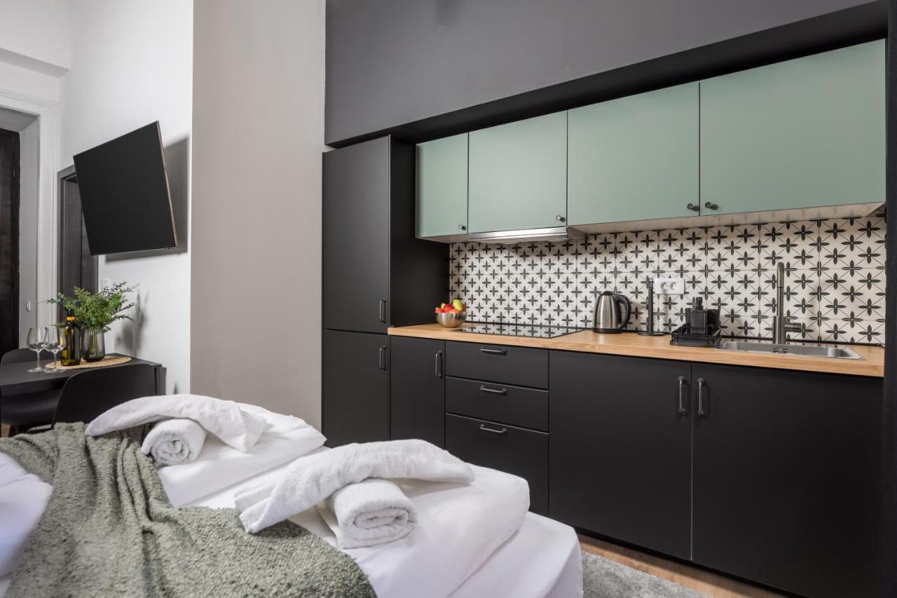 Apartments & Rooms One World Rijeka Exterior photo