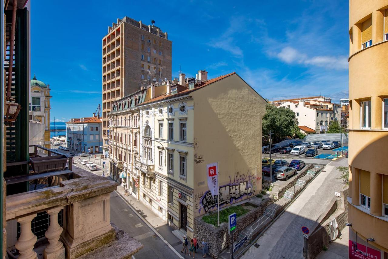 Apartments & Rooms One World Rijeka Exterior photo