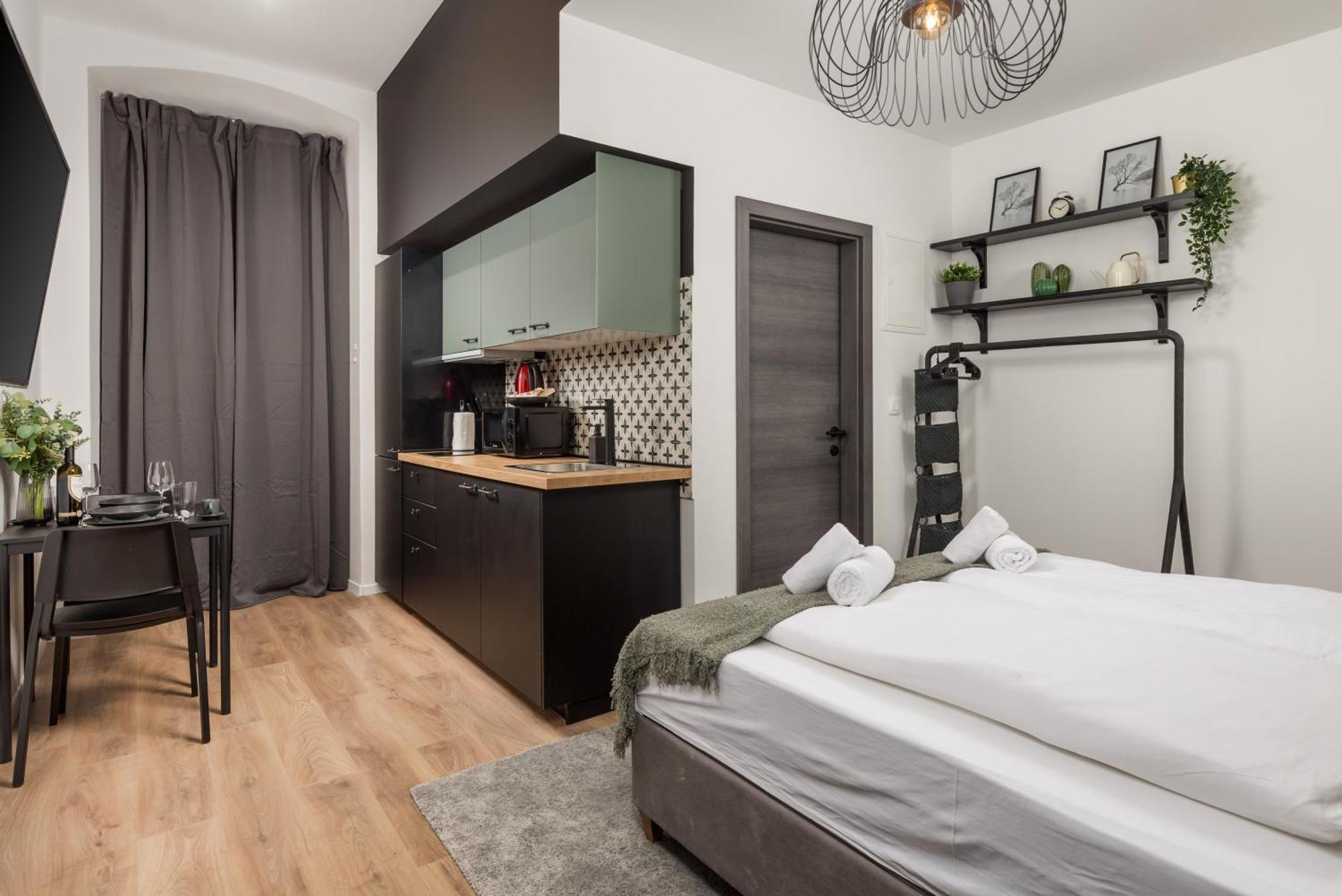 Apartments & Rooms One World Rijeka Exterior photo
