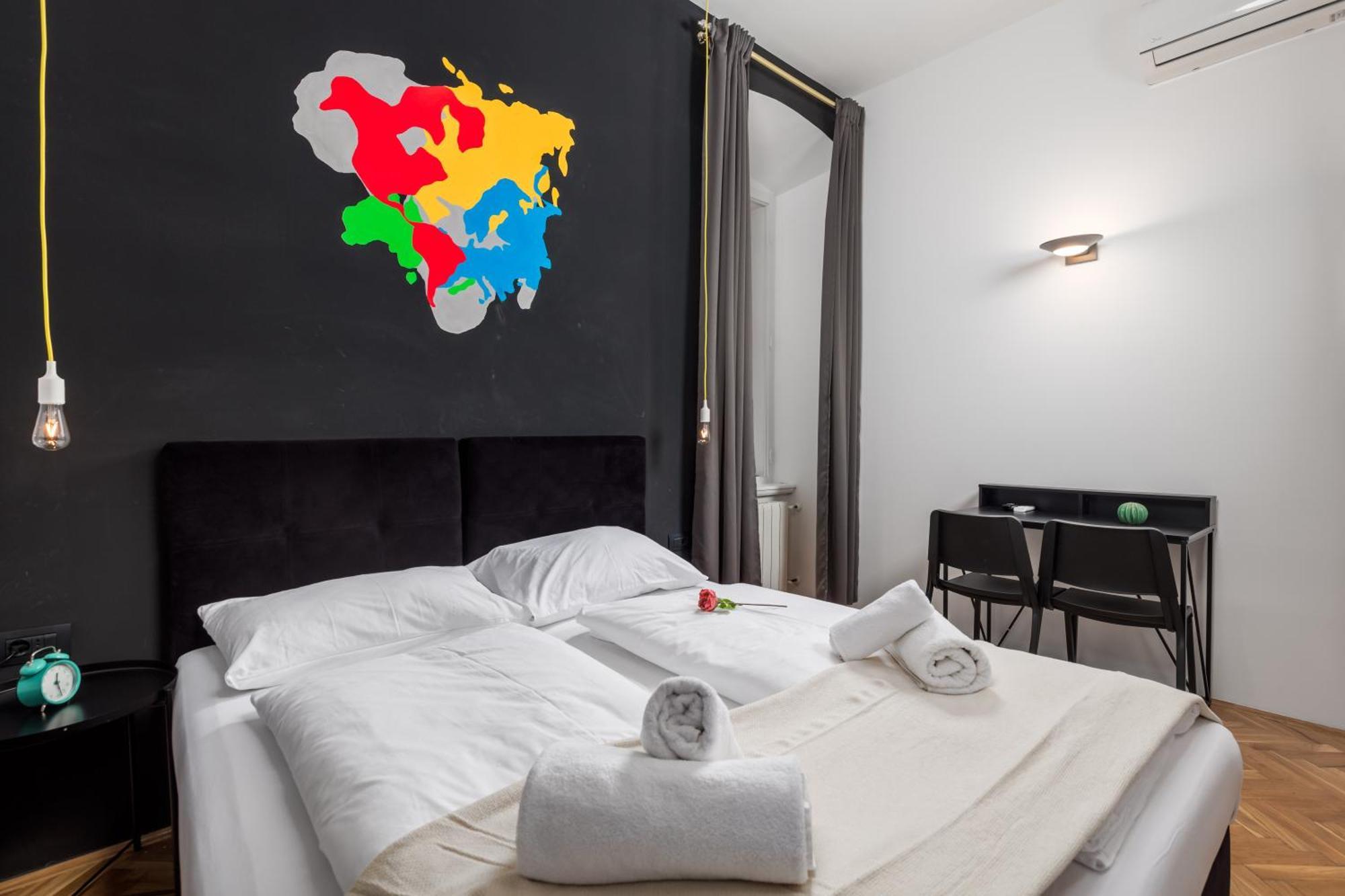 Apartments & Rooms One World Rijeka Exterior photo