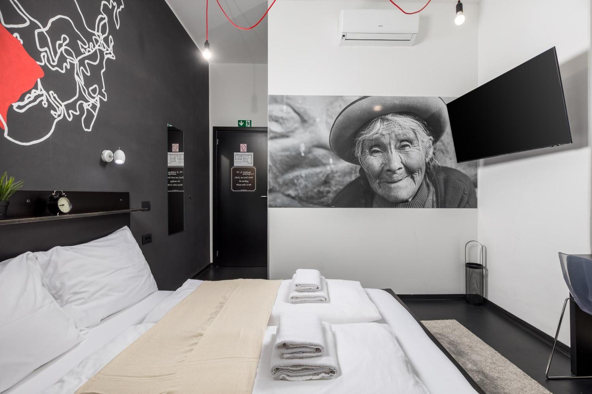 Apartments & Rooms One World Rijeka Exterior photo
